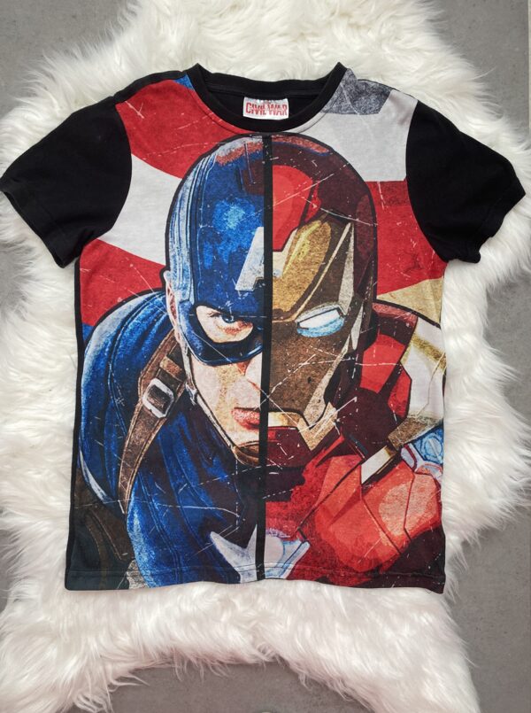 Marvel, Captain America VS Iron Man T-Shirt, 10Y
